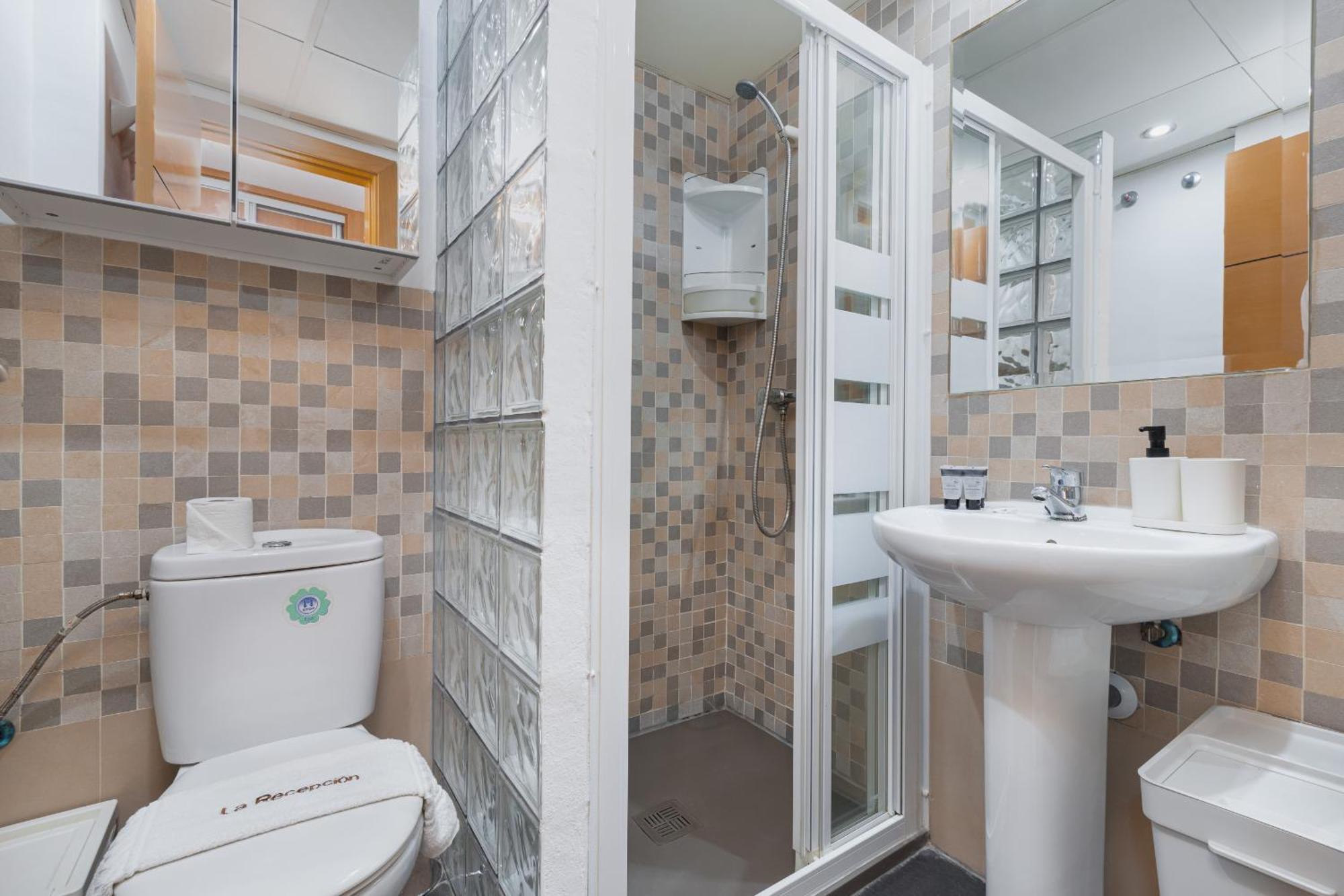 C55 Cosy Apartment Close To The Beach มาลากา ภายนอก รูปภาพ