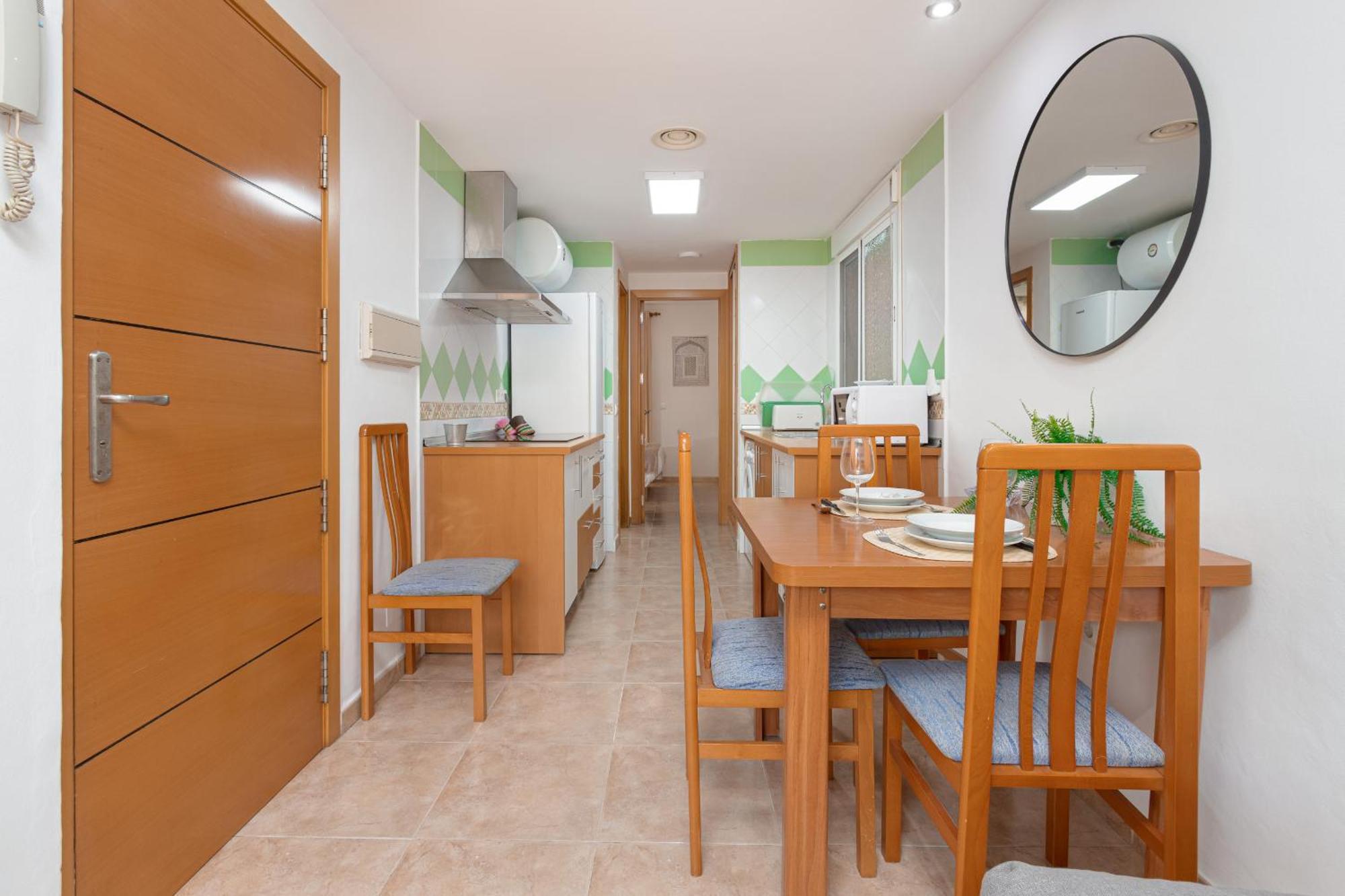 C55 Cosy Apartment Close To The Beach มาลากา ภายนอก รูปภาพ